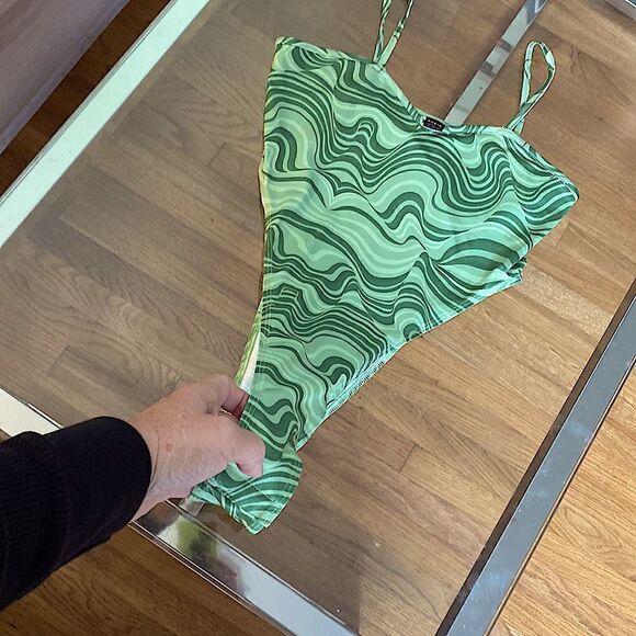 High cut green strap bodysuit cut high. Almost to the armpit. snap crotch. - Picture 2 of 8